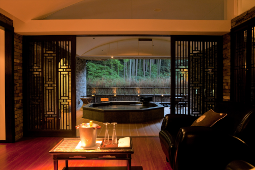 Cinq fabuleuses façons de découvrir le thermalisme de luxe à Kinosaki Onsen