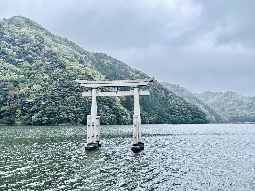 厳島神社楽々浦宮