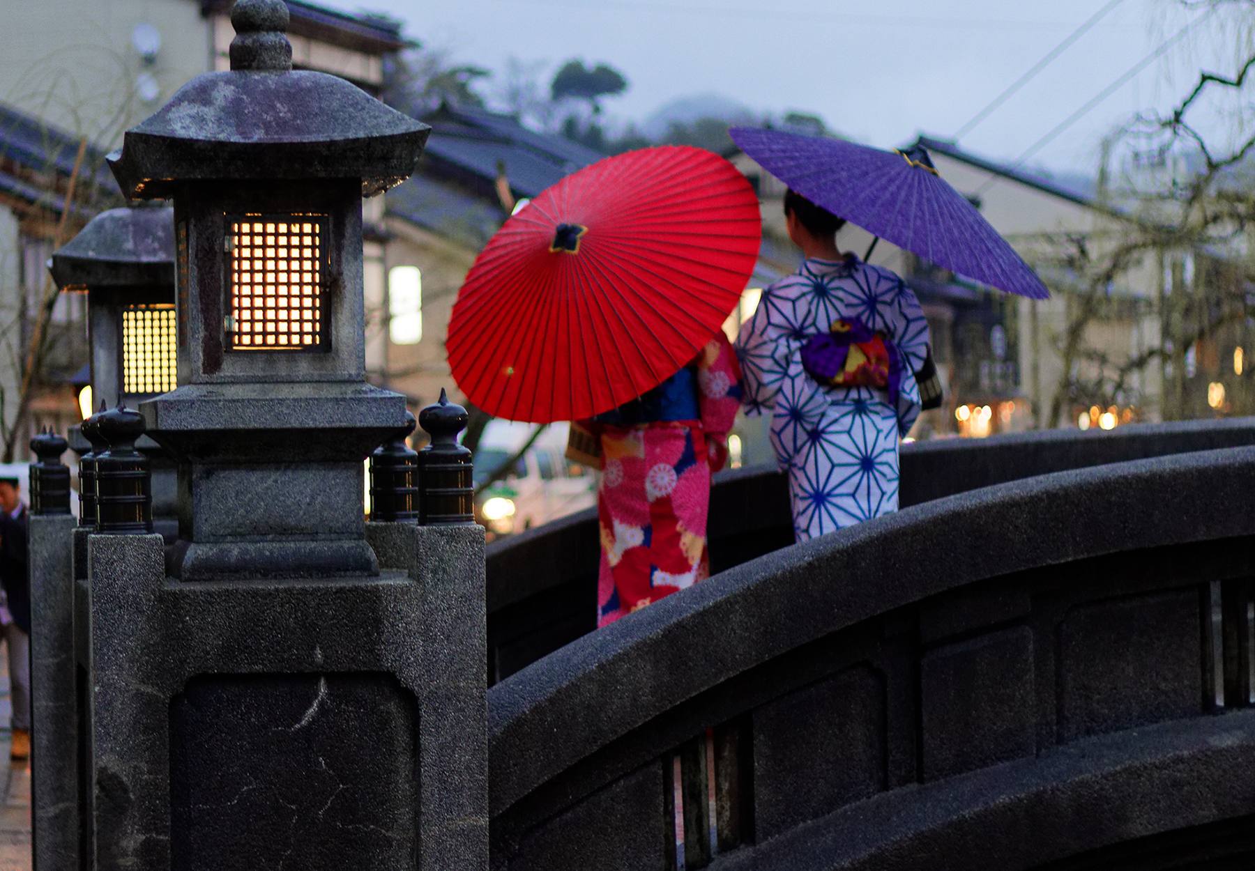 walk around the town in a yukata cotton kimono Kinosaki Onsen