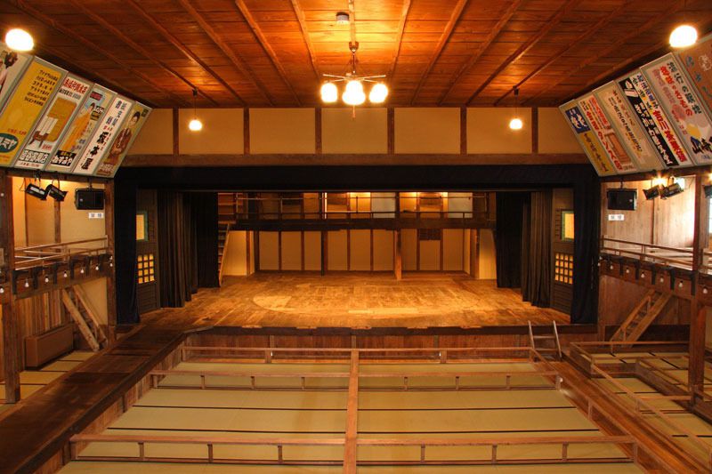 Eirakukan Kabuki Theatre in Izushi Castle Town