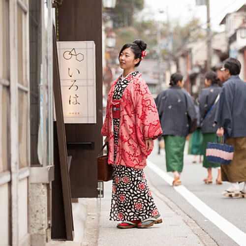Patterned yukata a chic style for men