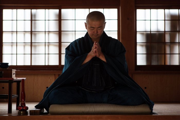 buddhist monks meditation